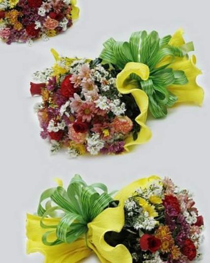 18 Mix Flowers Bouquet in Bulk 5