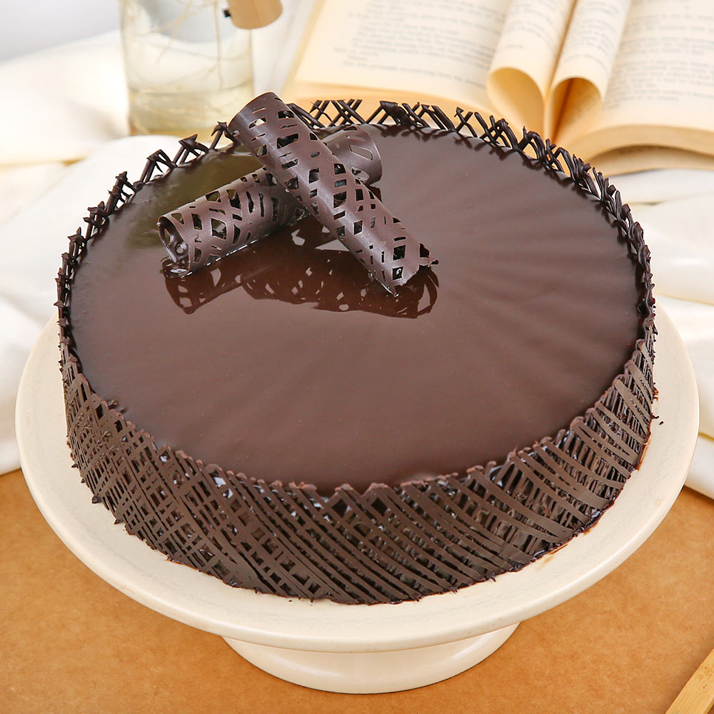  Creamy Chocolate  Cake 