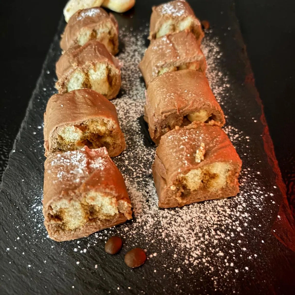 Tiramisu Roll (8 St.)