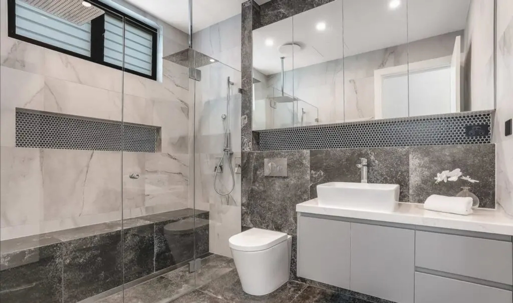 Northcote Avenue, Caringbah South panoramic view