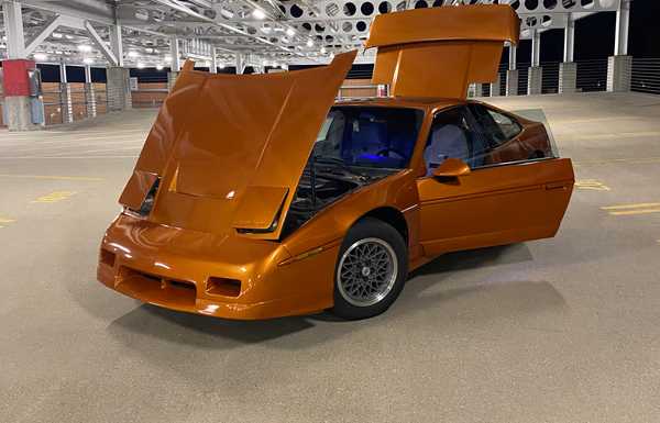 1986 Pontiac Fiero,  2.8L L44 v6