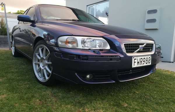 2004 Volvo S60R