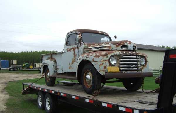 1948 Ford F-68