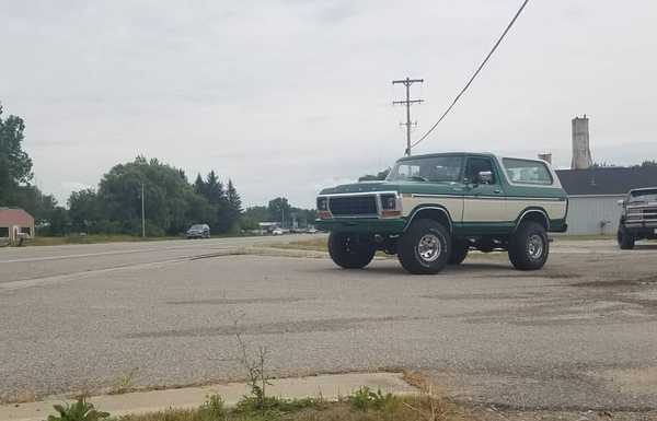 1978 Ford Bronco, 6.6L, 4 speed