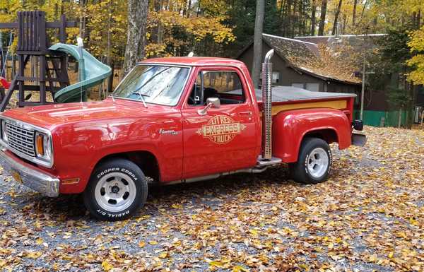 1978 dodge d150 adventurer Lil Red Express