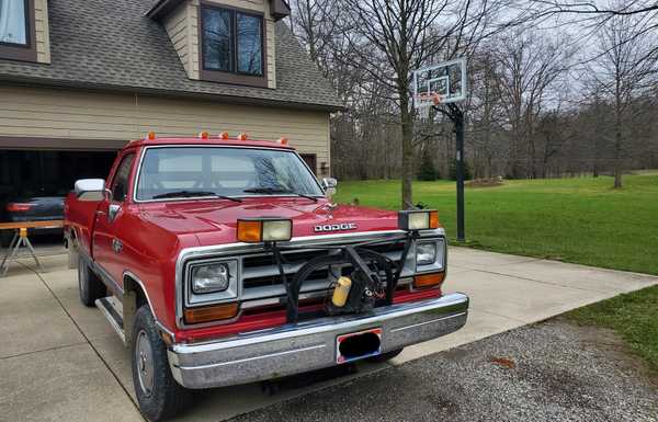 1989 Dodge W150 Sno Commander