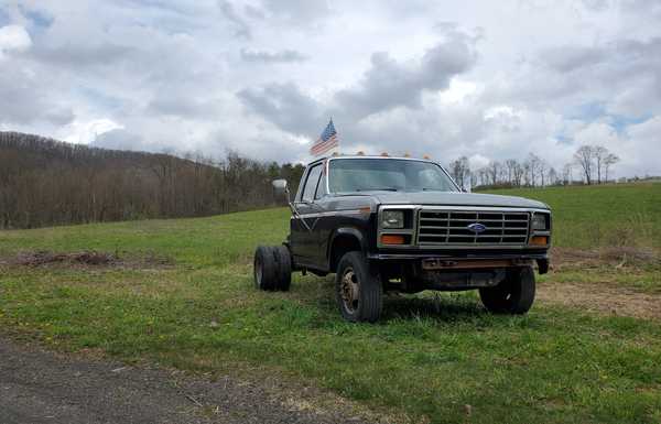 1984 Ford F-350 4-speed