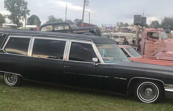 1972 Cadillac hearse limousine