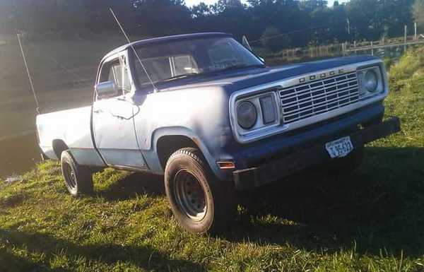 1977 dodge w200