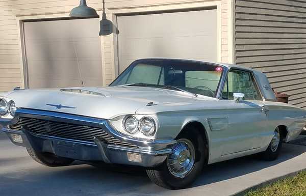 1965 Ford Thunderbird, 390 V8