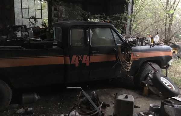 1977 Dodge D200 Power Wagon