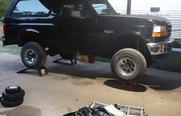 95 bronco, 5.8l