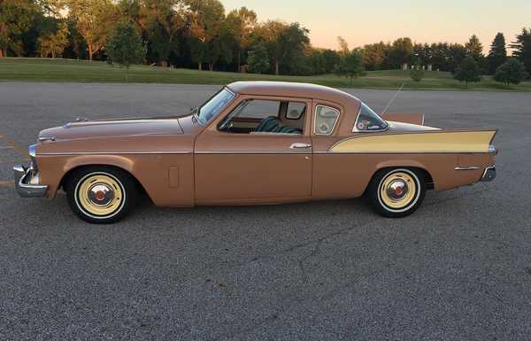 1958 Studebaker silver hawk