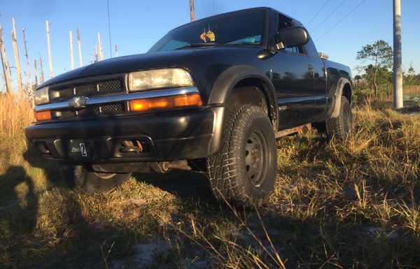 1999 Chevy S10 ZR2 &quot;Linda 2&quot;