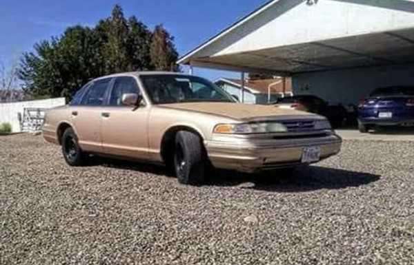 1996 ford crown victoria with a 460ci bbf