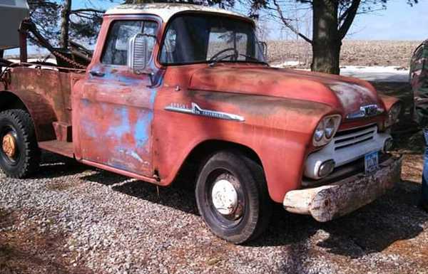 1956 chevy apache tow truck