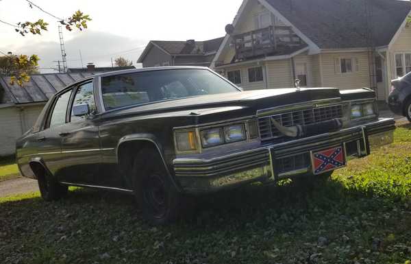 1977 Cadillac Sedan DeVille 7.0 425