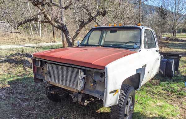 1981 Chevy dually 4x4 K30 5.9 Cummins