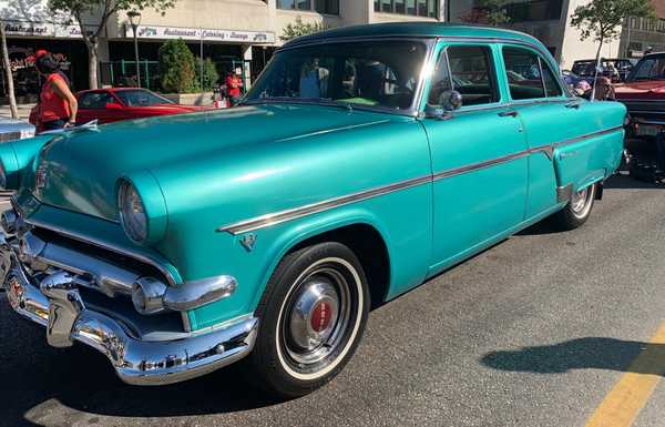 1954 Ford Crestline, 239 Flathead V8