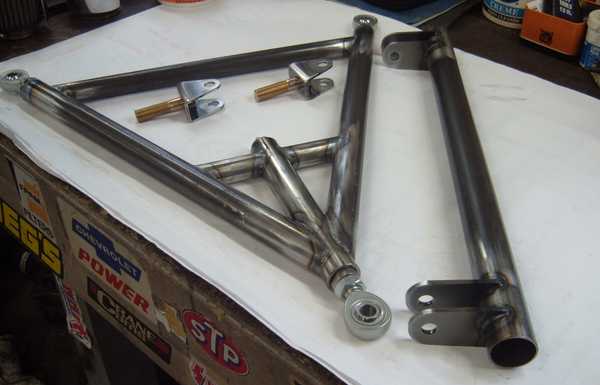 rear wishbone
rear wishbone