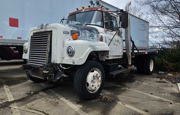Hood and grill were then installed on previous cooling pack.
Floorboards were welded in