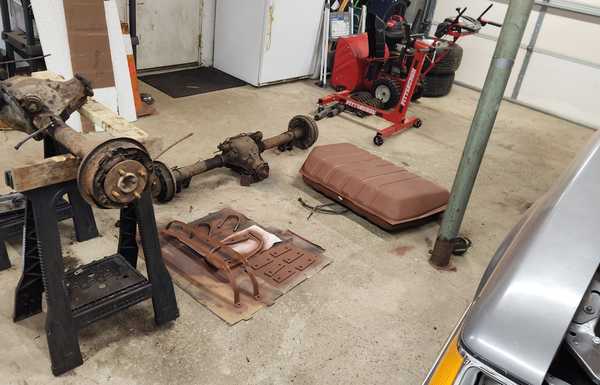 Rusty metal primer Rusty metal primer