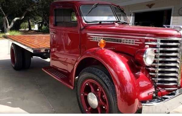 1949 Diamond T 306 Truck