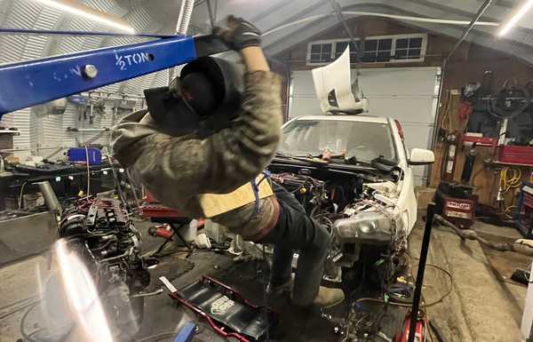 Messing around after alignment of engine lol Messing around after alignment of engine lol