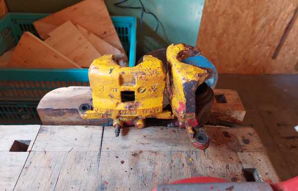 Juli 2022 - rear one only in slightly used and rusted condition available Juli 2022 - rear one only in slightly used and rusted condition available