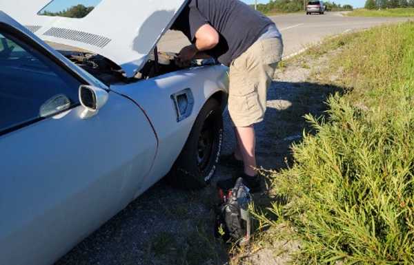 September 2022 mechanical fuel pump died fixed it roadkill style on side of road with a electrical pump from napa