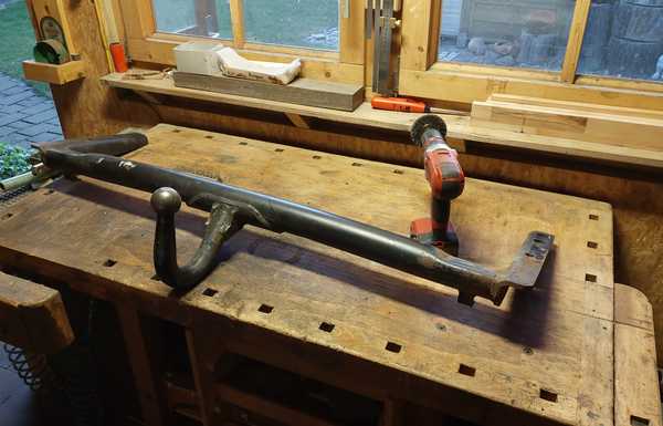 March 2022 - while I am at lets refurbish the trailer hook, wire brushed March 2022 - while I am at lets refurbish the trailer hook, wire brushed
