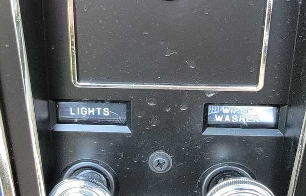 Custom glow plug light. Glow plugs are ran by the factory Mercedes relay. Custom glow plug light. Glow plugs are ran by the factory Mercedes relay.