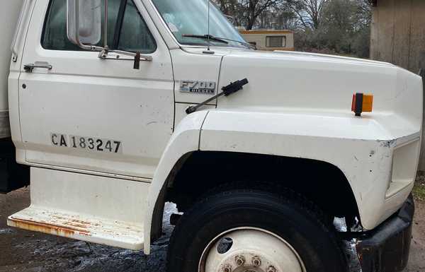 1994 F700 12V P-pump donor truck