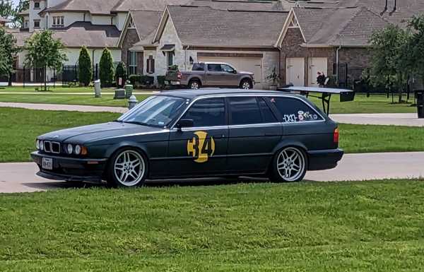 just your average grocery getter with a convenient push handle