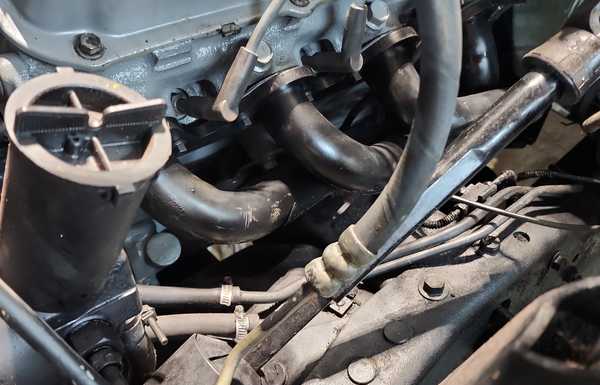 These hedders were a NIGHTMARE to get in. Drivers side went easier. These hedders were a NIGHTMARE to get in. Drivers side went easier.