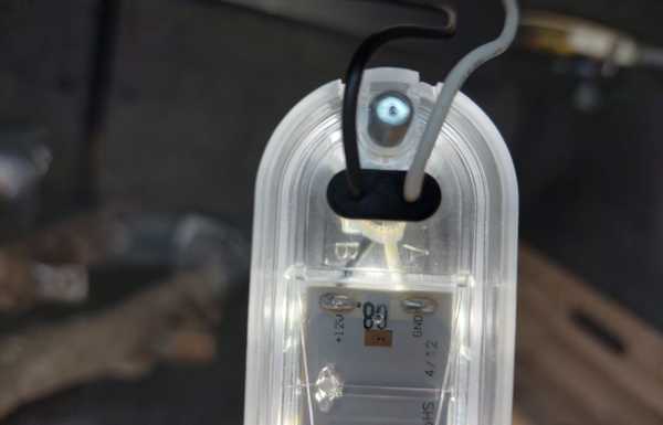 Oktober 2023 - used a wide LED bar, now opening the trunk at night is like opening the case in Pulp Fiction