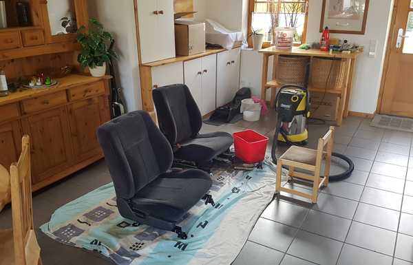 Apr. 2020 - Also wet vacuumed the seats. brushed in a carpet cleaner and vacuumed afterwards Apr. 2020 - Also wet vacuumed the seats. brushed in a carpet cleaner and vacuumed afterwards
