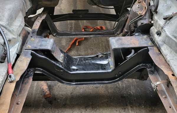 Engine mounting plates. Engine mounting plates.