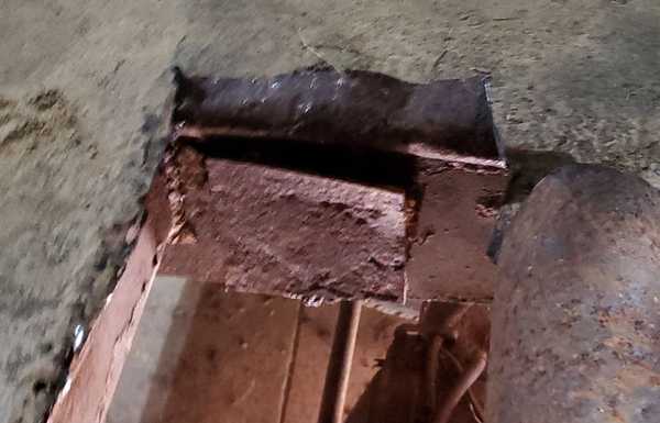 access hole to get to the third/cylinder pin. access hole to get to the third/cylinder pin.