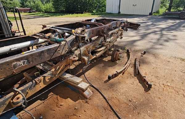 Went to pick up an F350 chassis and came home with 2 partials....lol. extra work, but whadyado. Went to pick up an F350 chassis and came home with 2 partials....lol. extra work, but whadyado.