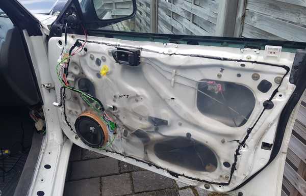 June 2020 - installing speakers in the front door June 2020 - installing speakers in the front door