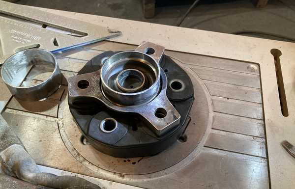 Dowled to the 100mm coupler. Dowled to the 100mm coupler.