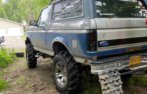 Solid axle and Kubota tires Solid axle and Kubota tires