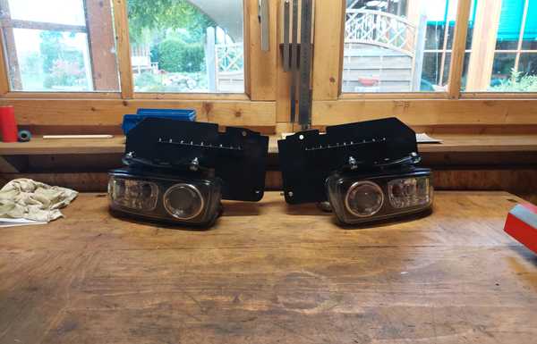 September 2021 - brackets with mounted foglights September 2021 - brackets with mounted foglights