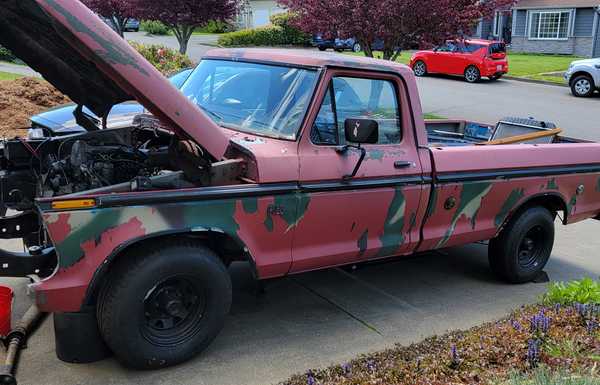 Outside view of the truck with the "new" engine mounted. Outside view of the truck with the "new" engine mounted.