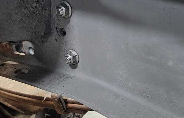 "No sir, this frame hasn't been welded on..." "No sir, this frame hasn't been welded on..."