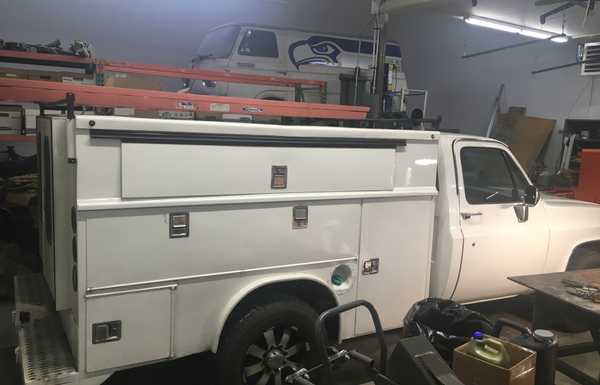 1984 square body service truck (HELP PLEASE ANYONE!)
