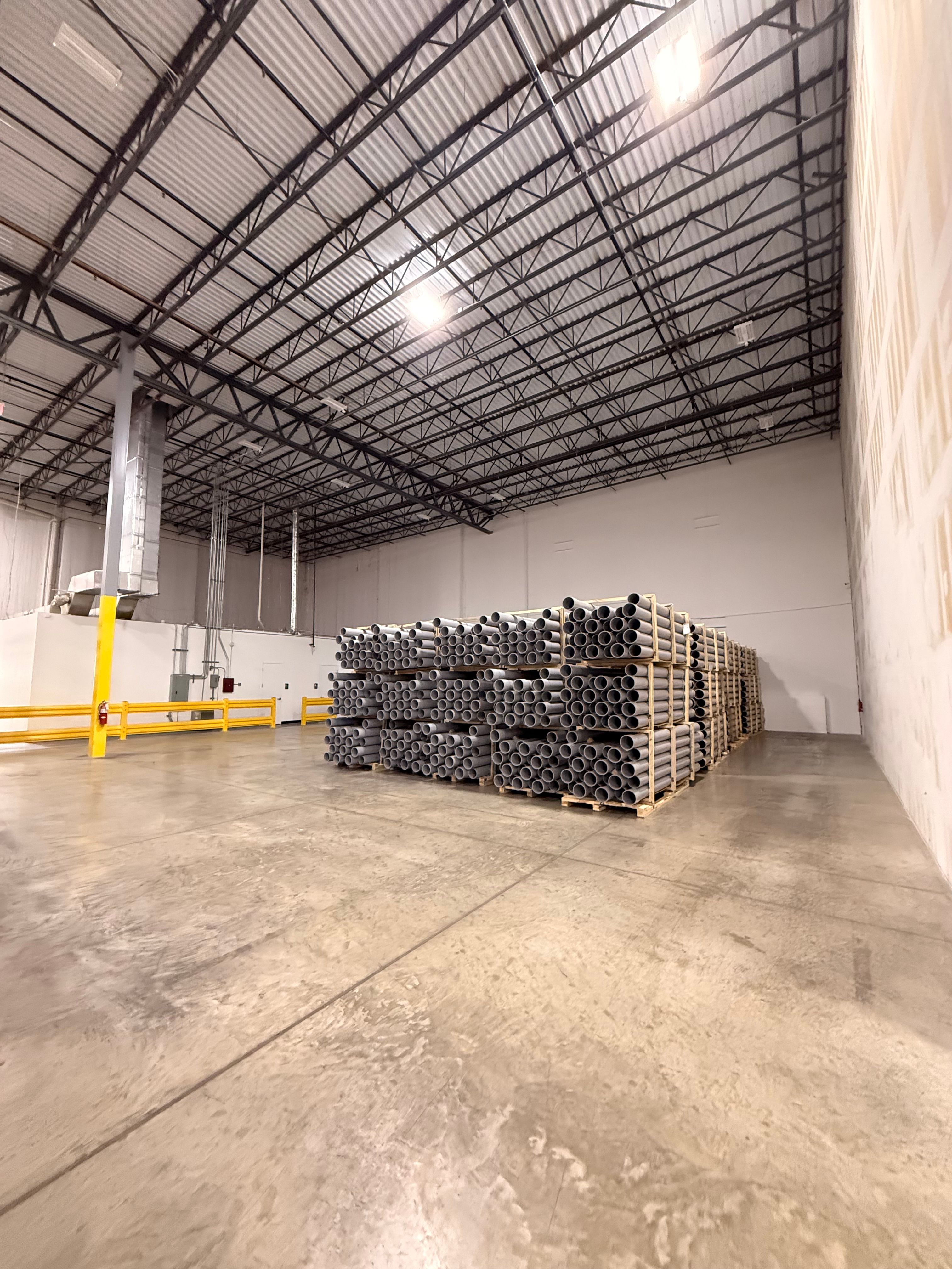 Warehouse aisle and rack depth