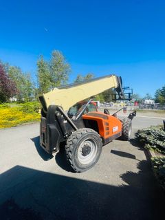 2017 JLG 1055 photo 4