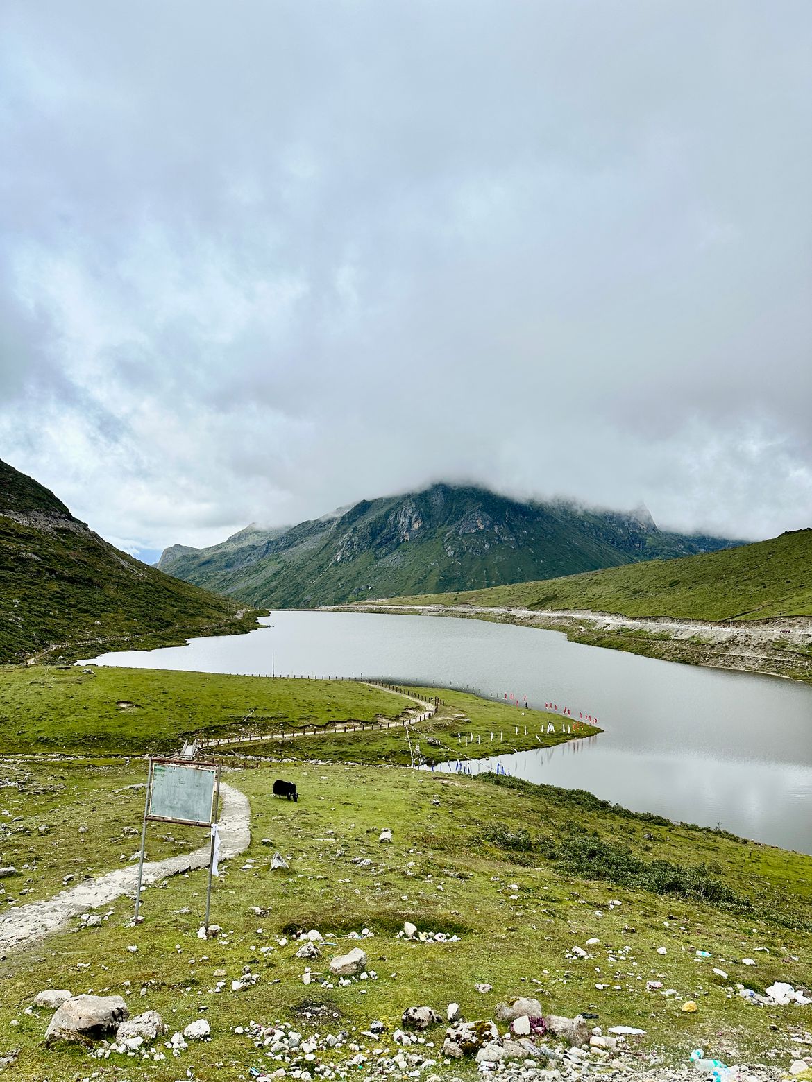 Sela Lake, Sela Pass